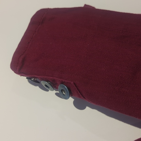 Forever 21 Maroon jeans With Button Detail - Size 26 Like New - Picture 5 of 5